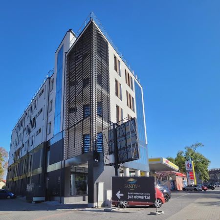 Hotel Sanova Jarosław Extérieur photo