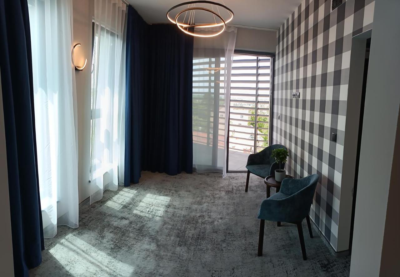 Hotel Sanova Jarosław Extérieur photo