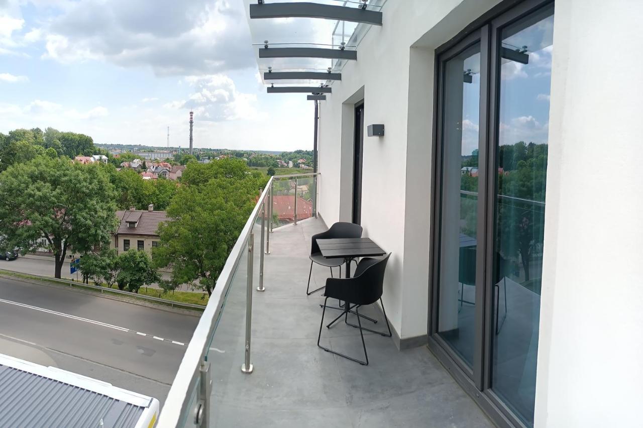 Hotel Sanova Jarosław Extérieur photo