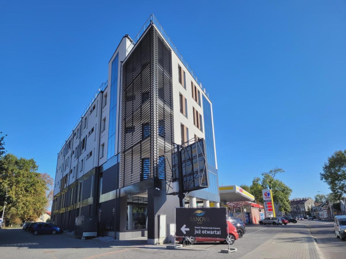 Hotel Sanova Jarosław Extérieur photo