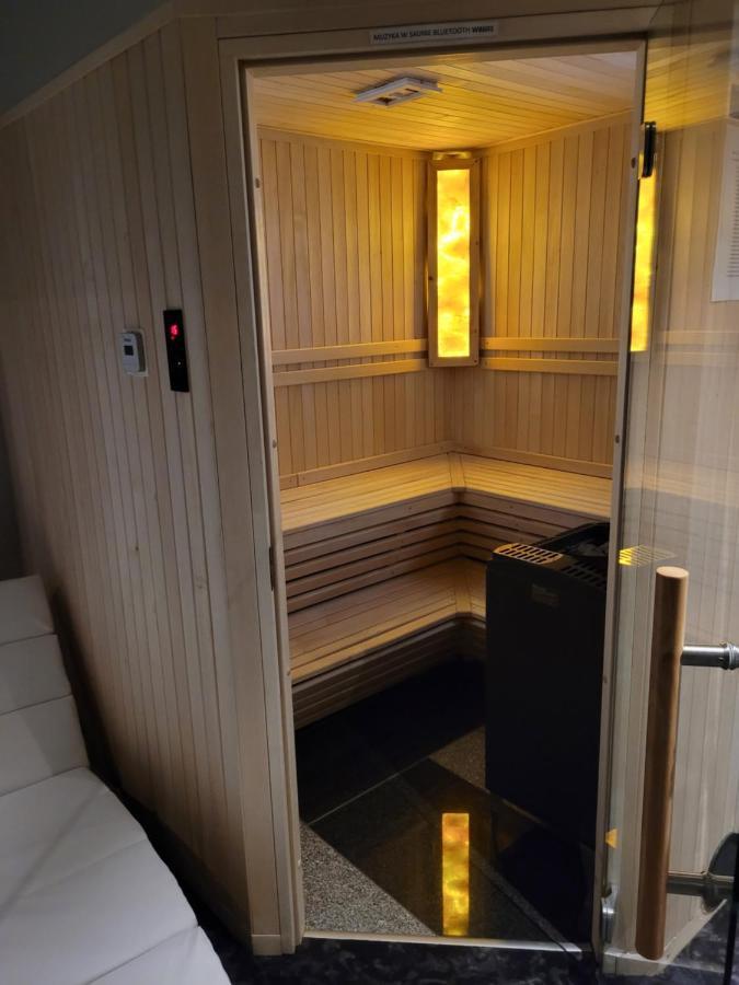 Hotel Sanova Jarosław Extérieur photo
