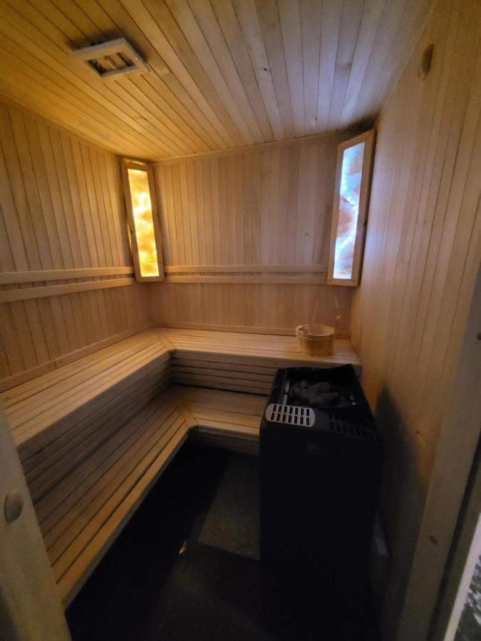 Hotel Sanova Jarosław Extérieur photo
