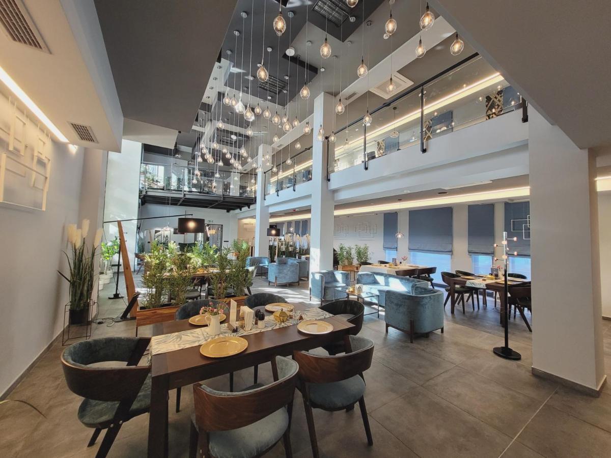 Hotel Sanova Jarosław Extérieur photo