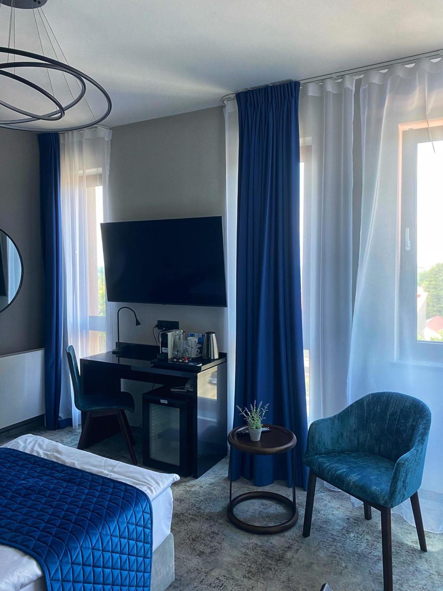 Hotel Sanova Jarosław Extérieur photo